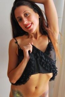 Claudia X 